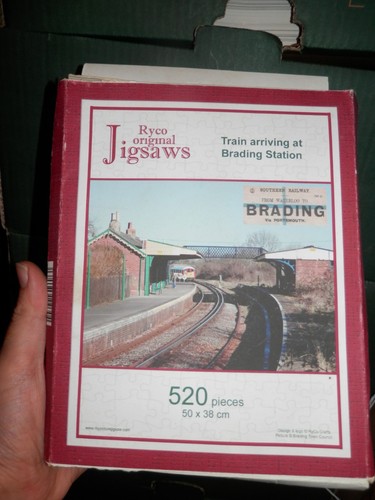 Train station jigsaw - train,