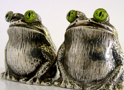 Cast 160g sterling silver frog - 160g,