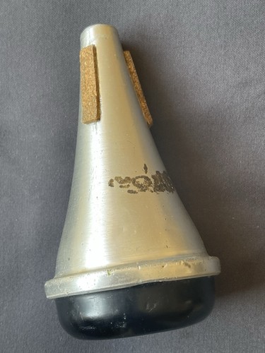 Straight mute for - mute,