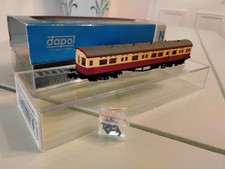 N Gauge Dapol BR Red / Cream