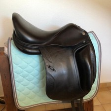 Gorgeous Black 18" CWD Dressage Saddle