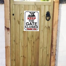 Please close the gate Cattle