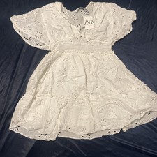 ZARA Woman’s Mini White