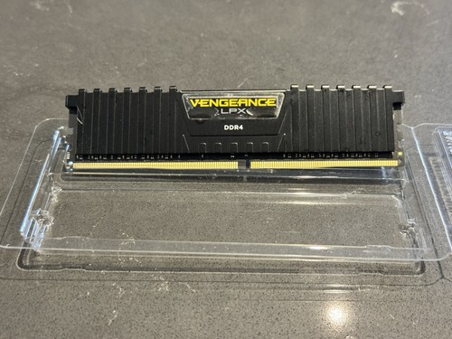 Corsair vengeance lpx - corsair,