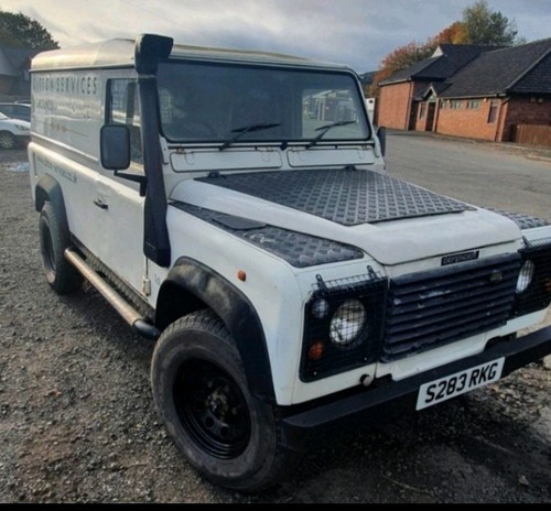 Land rover defender steel - land,