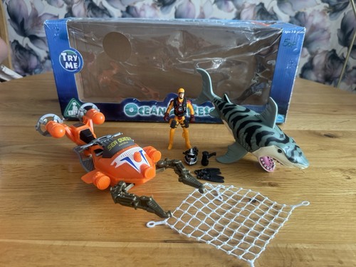 Elc ocean rescue shark - ocean,