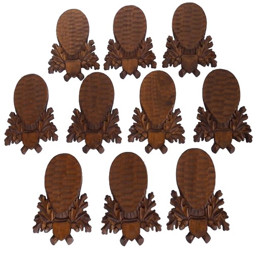 Pieces carved trophy - carved,