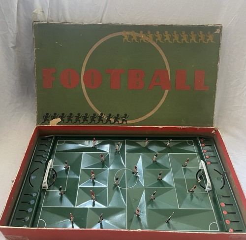 Vintage football board game - board,