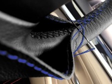 FOR VW GOLF MK4 IV 4 BLACK REAL GENUINE LEATHER STEERING WHEEL COVER BLUE STITCH