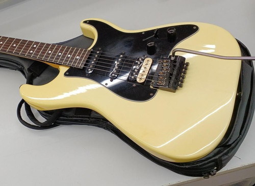 Charvel model st - model, 3