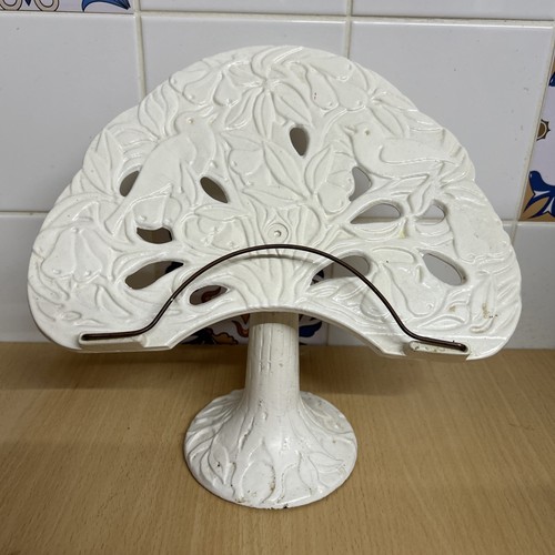 Cast iron book stand partridge - cast,