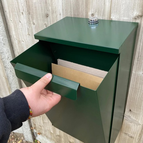 Lockable wall mount parcel - parcel, box