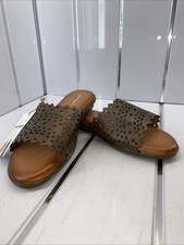 Hush Puppies Sliders Size 4, Leather Uppers, Very Stylish And Very Comfortable 
