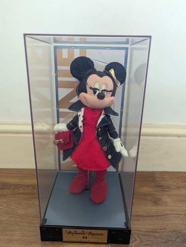Disney minnie mouse signature - minnie,