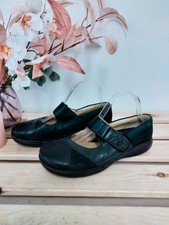 Clarks artisan black leather