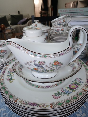 Wedgwood kutani crane - wedgwood,