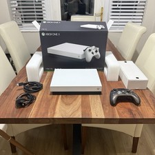 Xbox One x White Edition