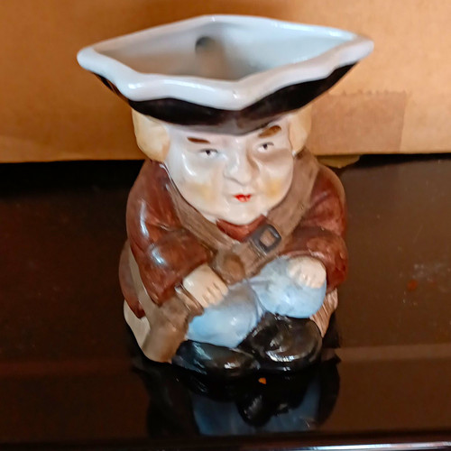 Character toby jug glossy - character,