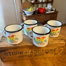 Vintage Set 4 White Enamel Drinking Mugs Pays Sage 1990’s – Colourful Cottage