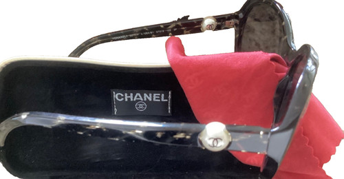 Chanel black white pearls - chanel,