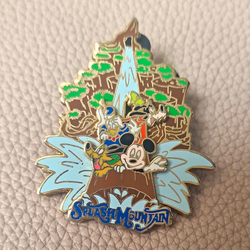 Disney splash mountain - mountain, mickey