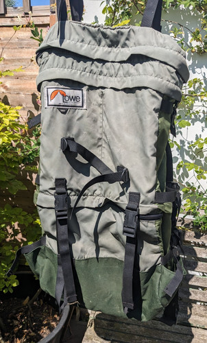 Vintage 1980s lowe alpine trek - lowe,