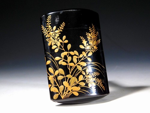 Gold makie and - gold, black