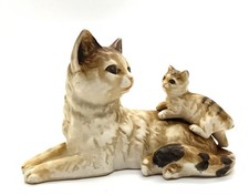 Vintage Cat and Kitten