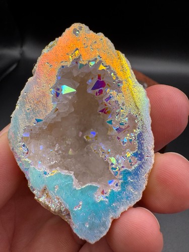 Crystal specimen geode aura - specimen,