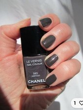 chanel le vernis nail polish