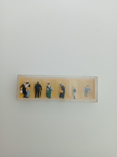Preiser miniature figures