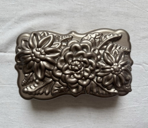 Nordic ware wildflower loaf - wildflower,