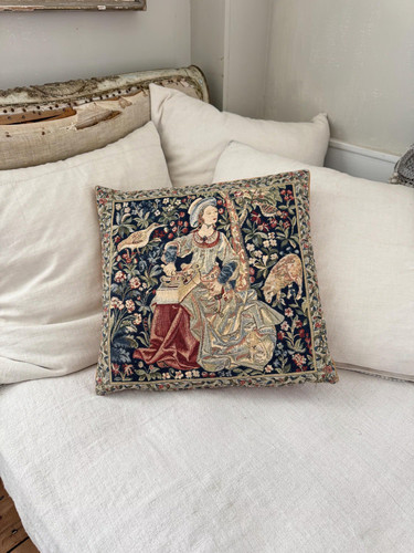 18x16 tapestry cushion - 18x16,