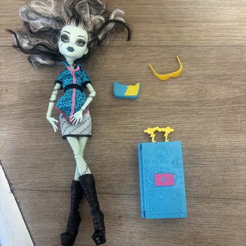 Monster high 2012 scaris - monster,