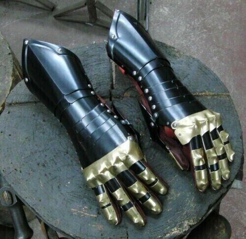 Medieval gauntlet gothic - medieval,