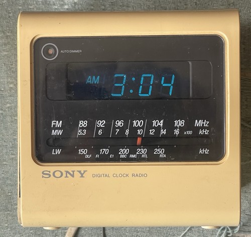 Vintage sony digicube icf - vintage, icf-c11l