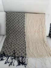 Louis Vuitton Women's Scarf