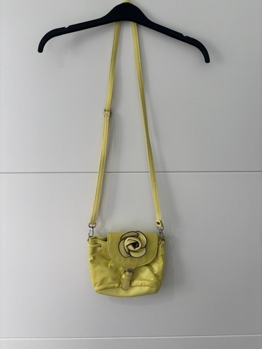 Vintage pale lemon flower - pale,