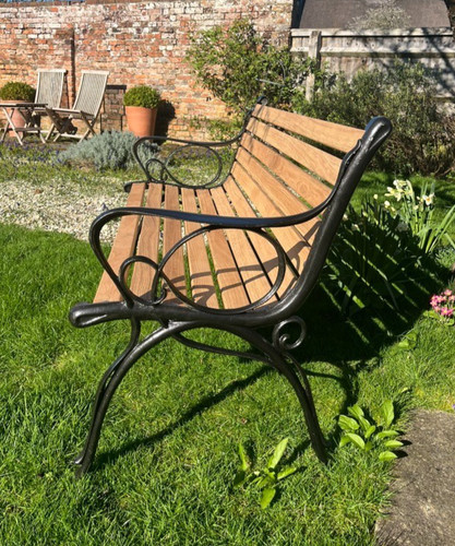 Restored seater bench - 3,