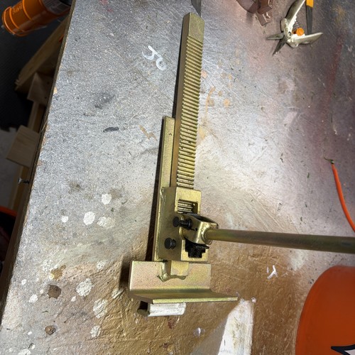 Flooring jack ratcheting wood - ratcheting,