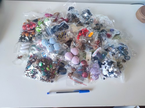 Job lot mixed beads - job,