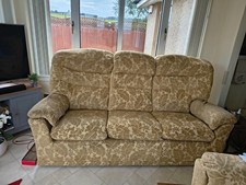suite sofa G plan 3 seater and 2 seater one side electric recliner 