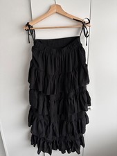 Elegant Little Black Dress –