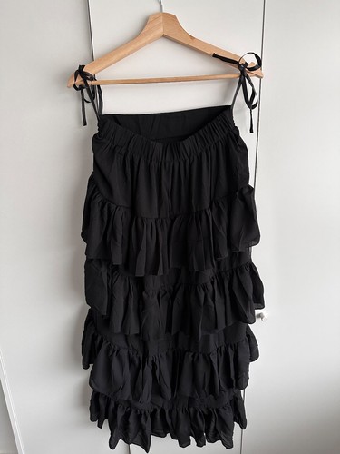 Elegant little black dress - elegant,
