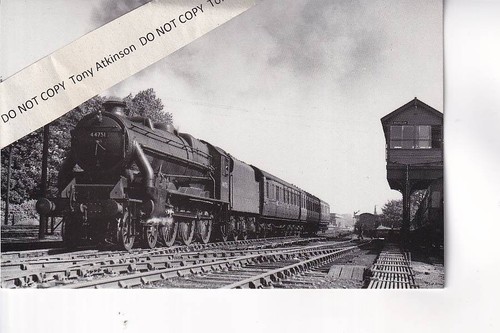 Wilmslow railway station - railway,