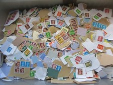 GB LOT OF UNSORTED DEFINS &