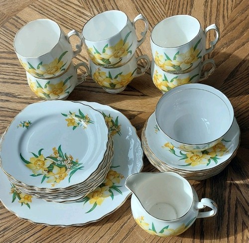 Vintage royal vale yellow - vintage,