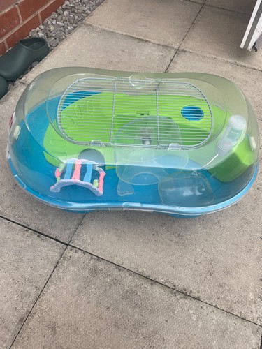 Blue hamster cage - , entry