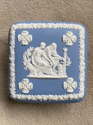 Wedgewood jasperware blue - jasperware,