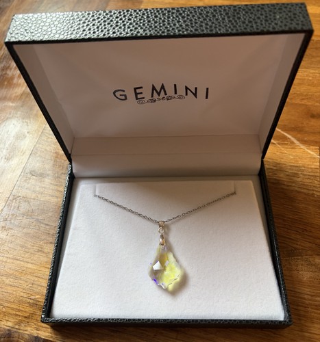 Small aurora borealis crystal - small,